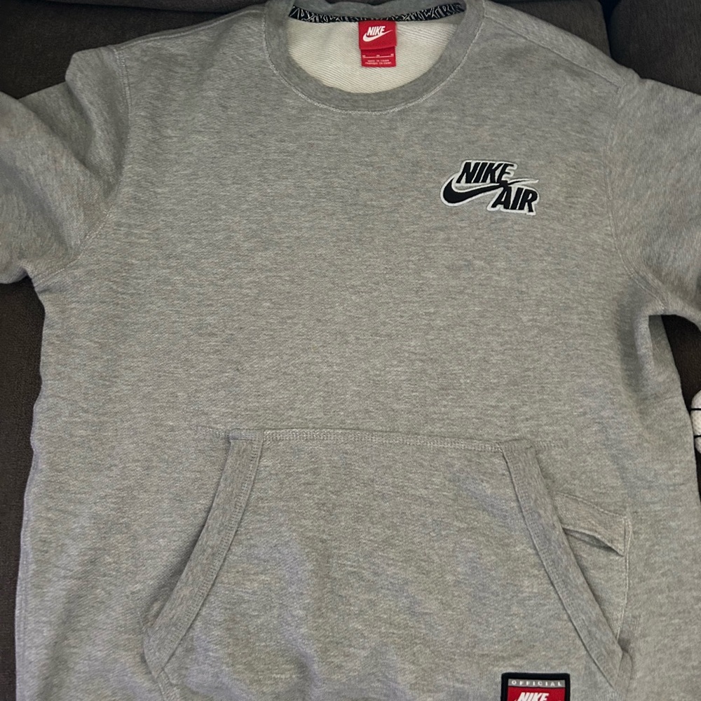 Medium Nike Air tee sweatshirt